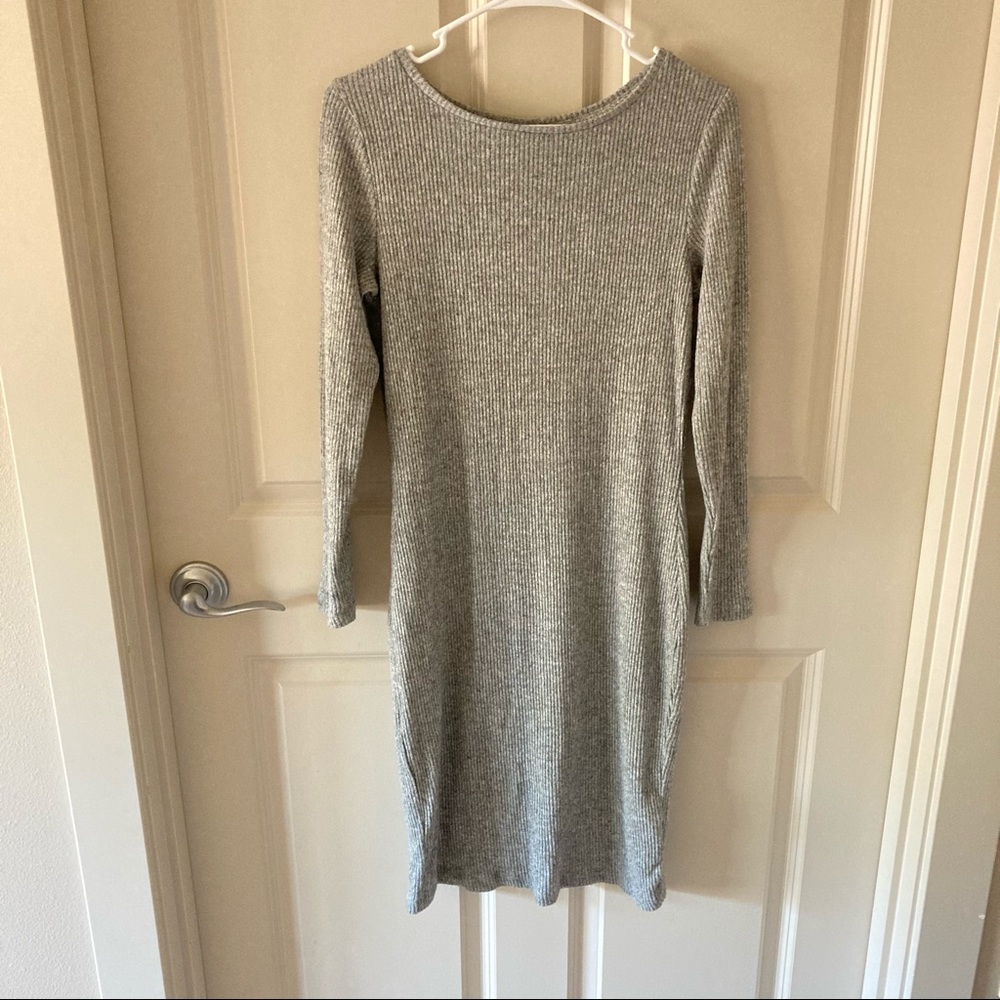 Modest Gray Ribbed Knee Length Dress